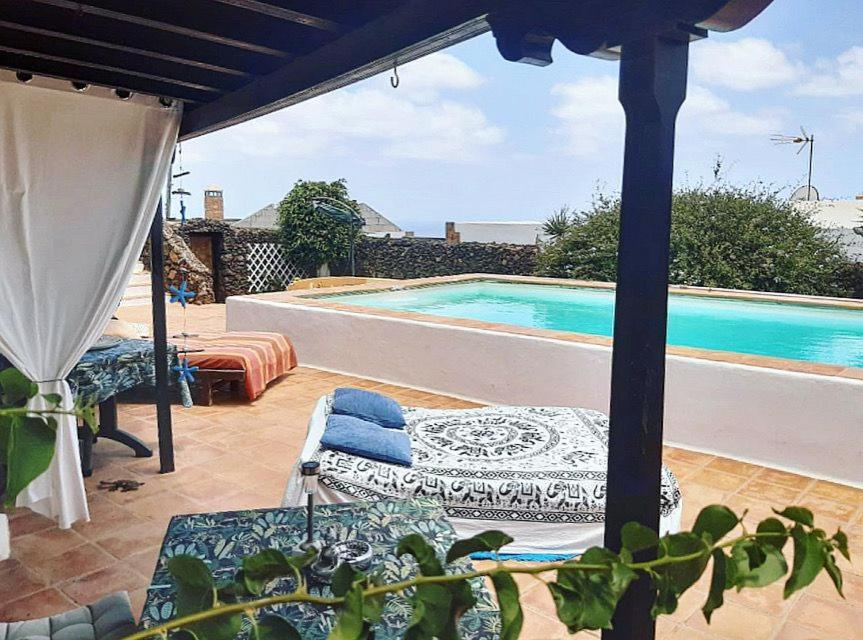 Tipica Lanzarote House Only Adults Bed & Breakfast Tías Dış mekan fotoğraf