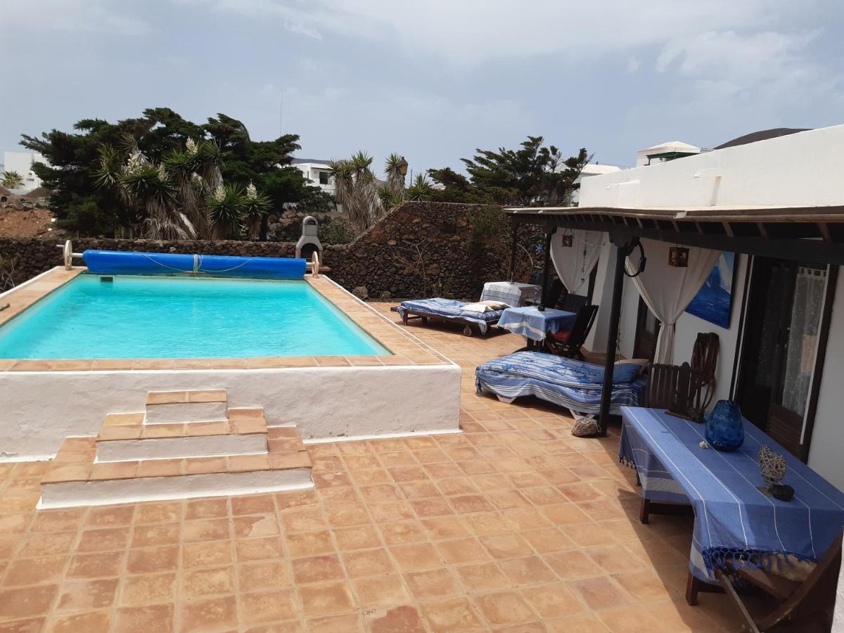 Tipica Lanzarote House Only Adults Bed & Breakfast Tías Dış mekan fotoğraf