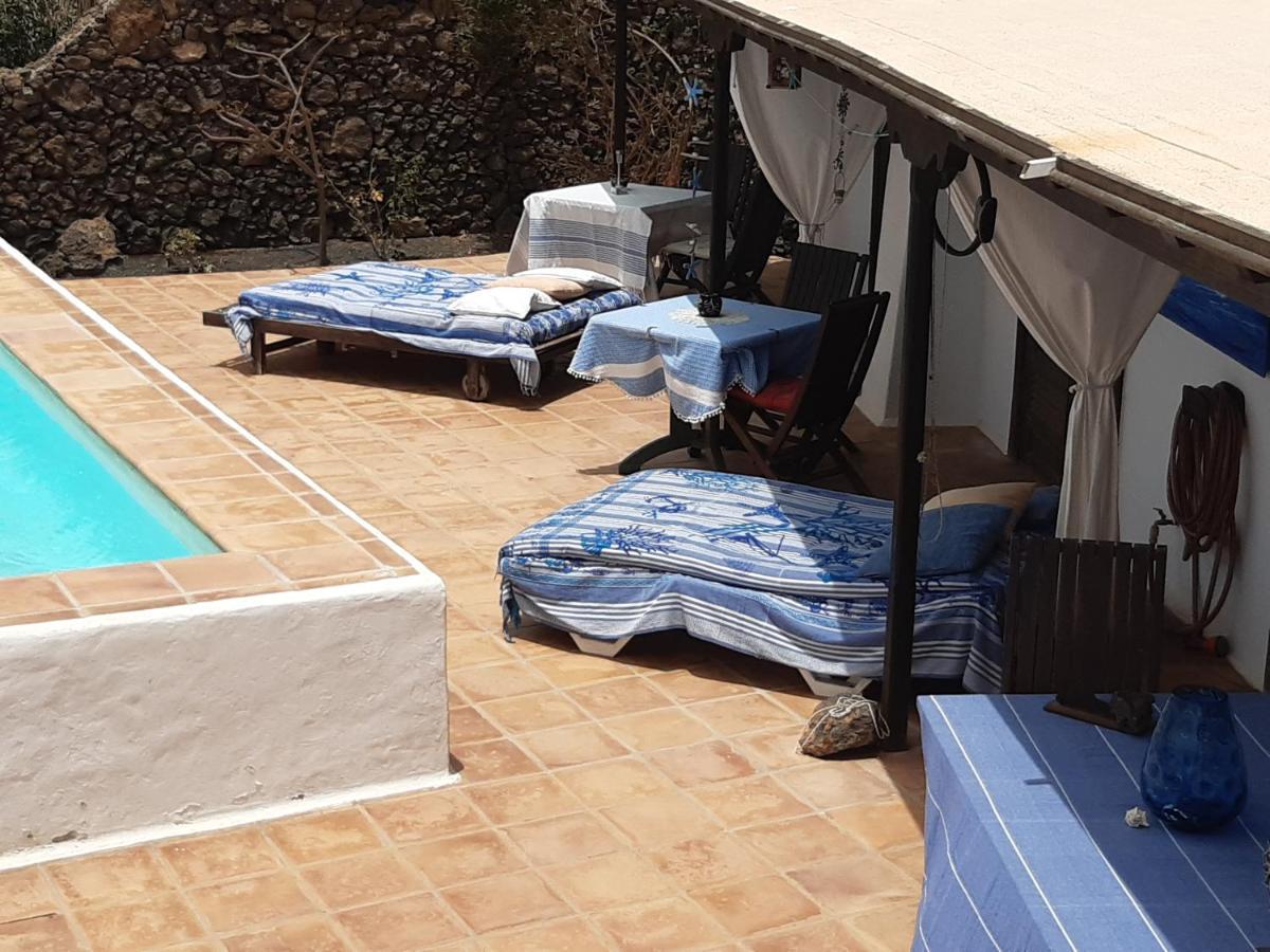 Tipica Lanzarote House Only Adults Bed & Breakfast Tías Dış mekan fotoğraf