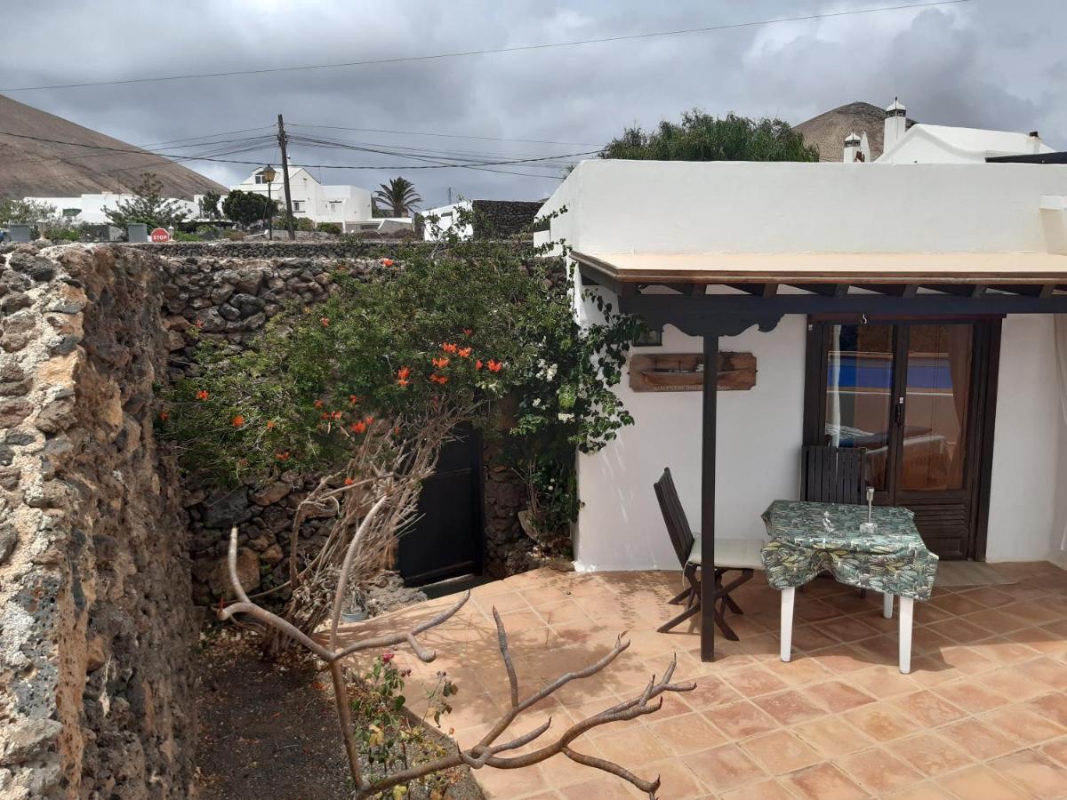Tipica Lanzarote House Only Adults Bed & Breakfast Tías Dış mekan fotoğraf