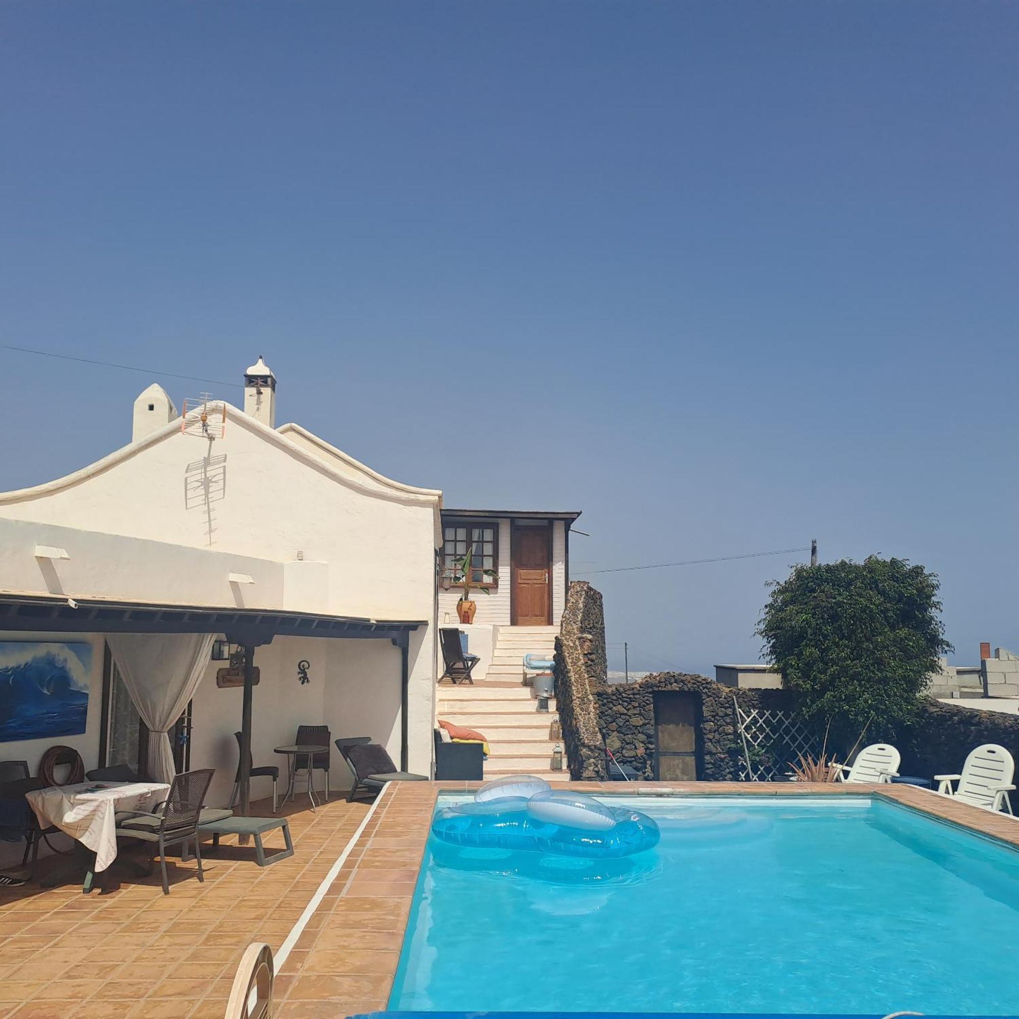 Tipica Lanzarote House Only Adults Bed & Breakfast Tías Dış mekan fotoğraf