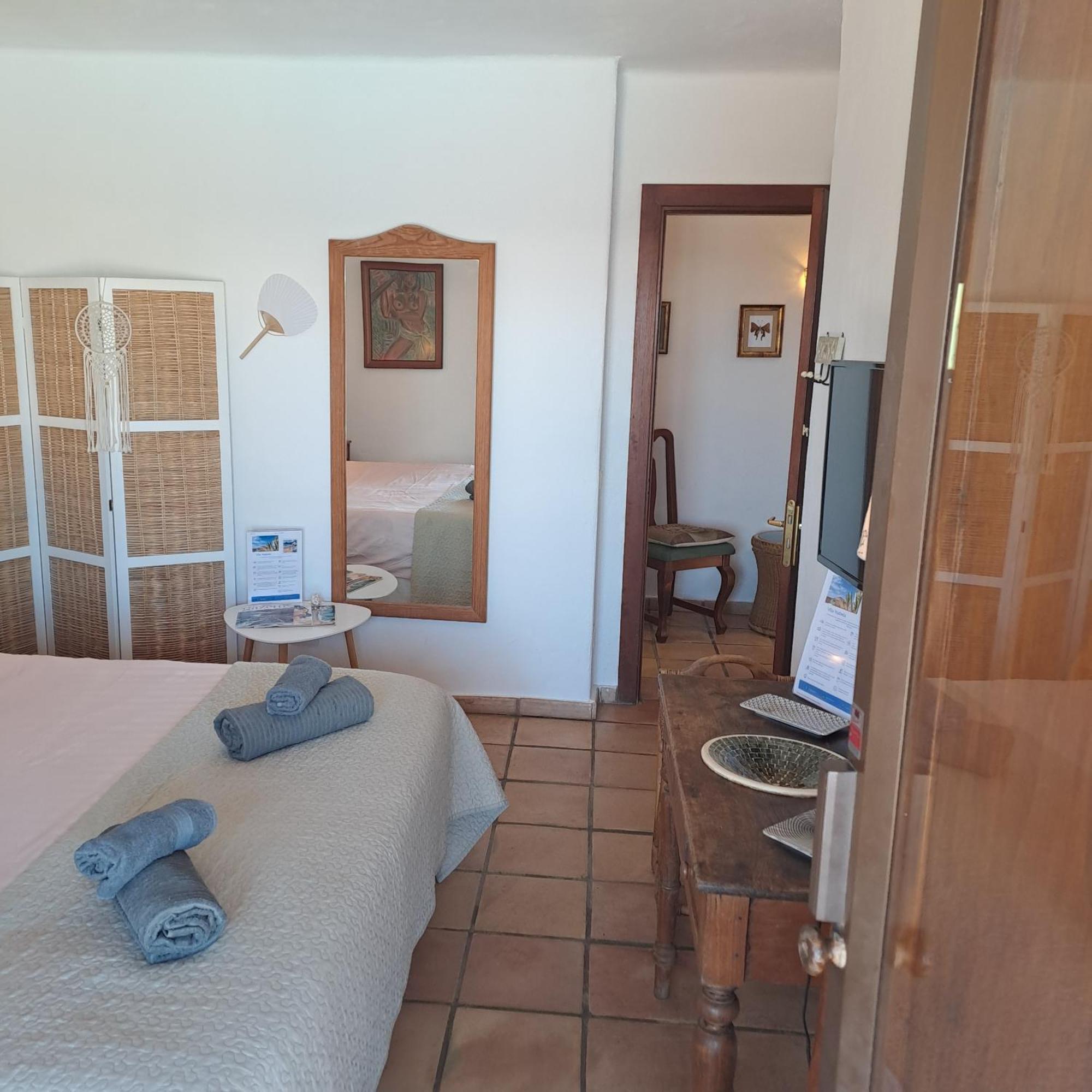 Tipica Lanzarote House Only Adults Bed & Breakfast Tías Dış mekan fotoğraf